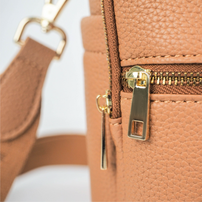 water bottle bag zip detail 
