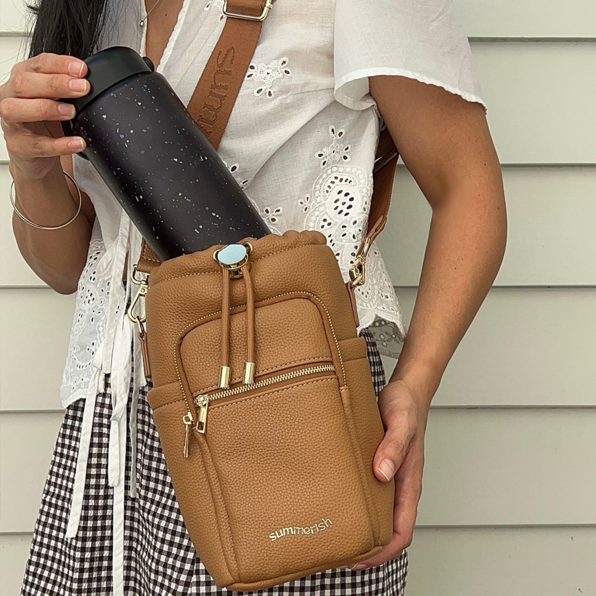 Tan water bottle bag